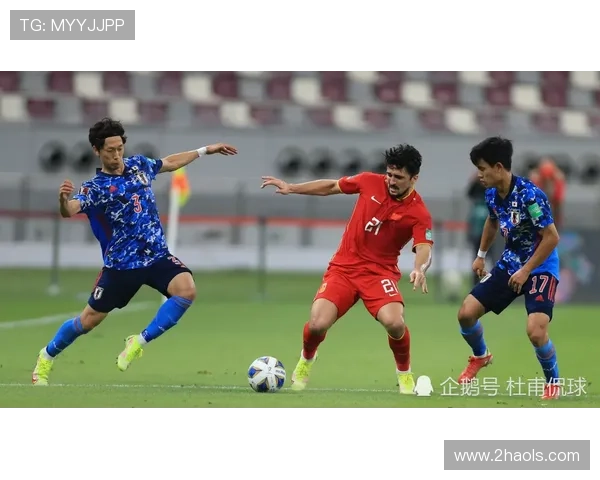 沪媒关注：塞内加尔前锋盖耶现身迪拜机场疑将加盟申花引热议